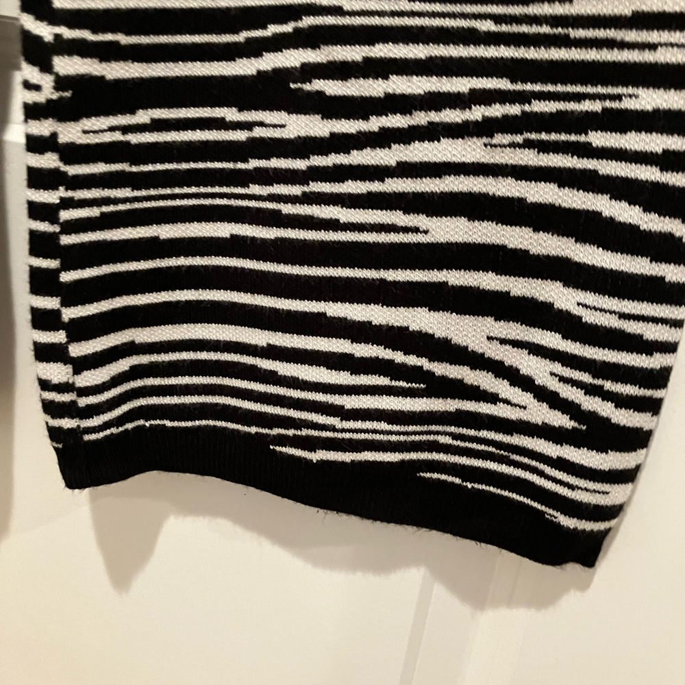3/$18 Black white zebra striped pattern knit sweater leggings pants - Picture 4 of 6